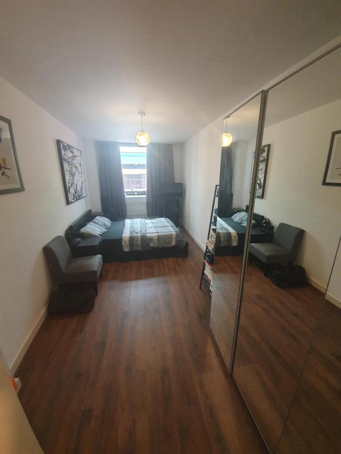 Double Room With Shared Bathroom Londres Exterior foto